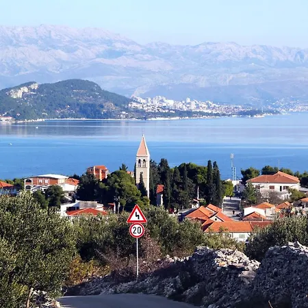 Апартаменты By The Sea Slatine, Ciovo - 972 *